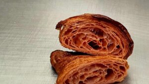 croissant red pirani